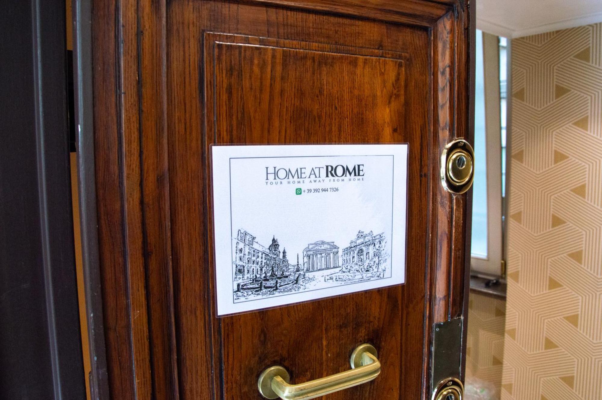 Home At Rome Luxury Navona Suites ภายนอก รูปภาพ